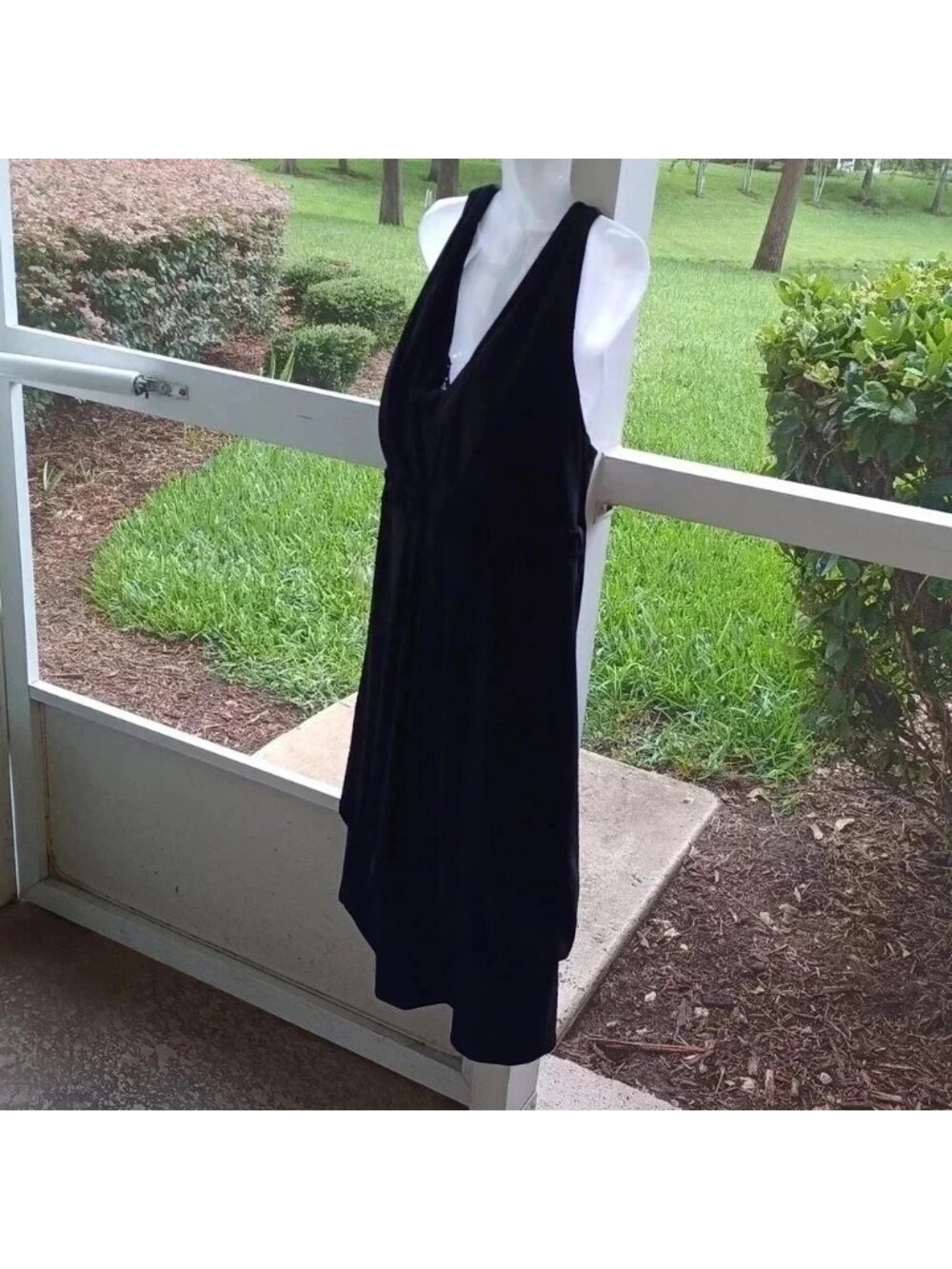 > Black dress with high waiste and cute back Women's Size 14 - Picture 14 of 15